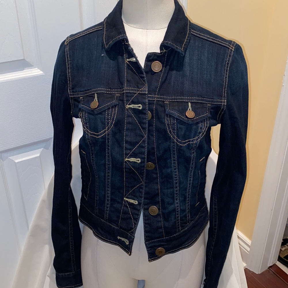 NWOT sexy dark blue classic denim jacket